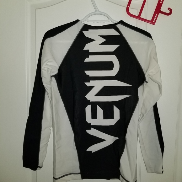 Venum compression long sleeve shirt - Picture 2 of 3
